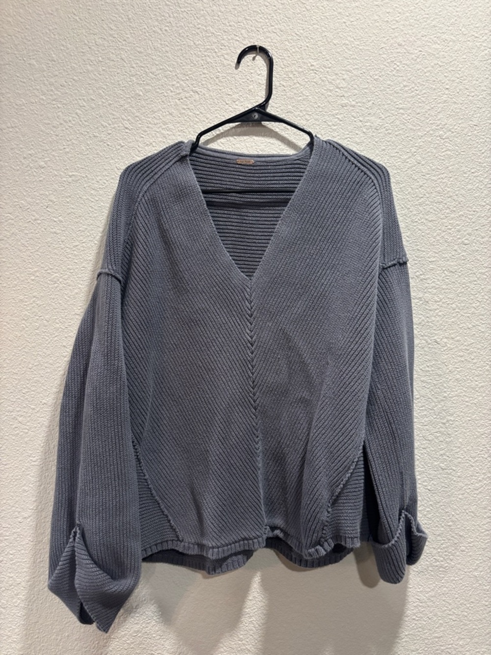 Free People Gray V-Neck Ribbed Women's Sweater